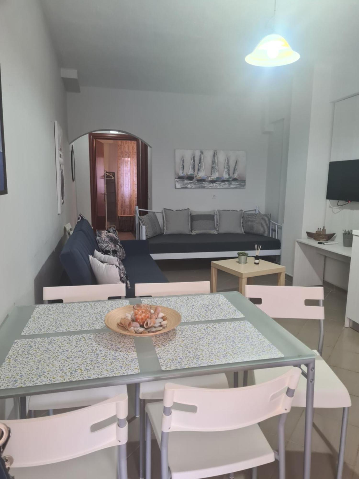 Makis Apartments Touzla Ofrínion Esterno foto